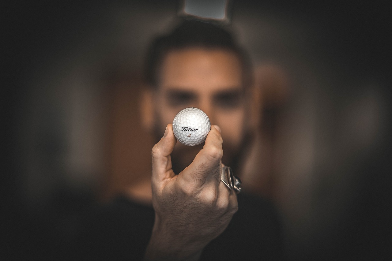 The Ultimate Golfer's Guide: Mastering the Art of Choosing the Perfect Golf Clubs